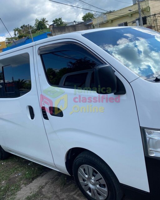 2016 Nissan Caravan Bus