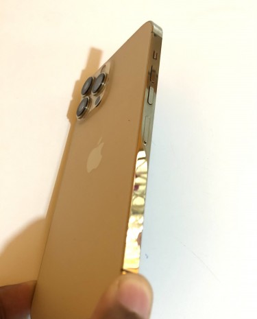 Gold IPhone 13 Pro Max Only 180k IPhone X -60k