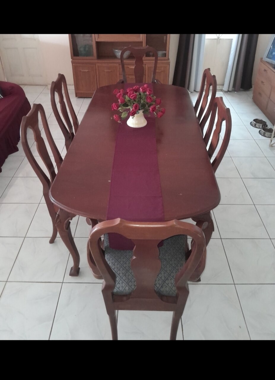 Mahogany Oval Pedestal Dining Set