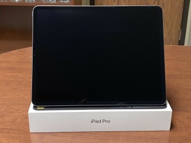 Apple IPad Pro 3rd Generation (12.9-inch, Wi-Fi, 