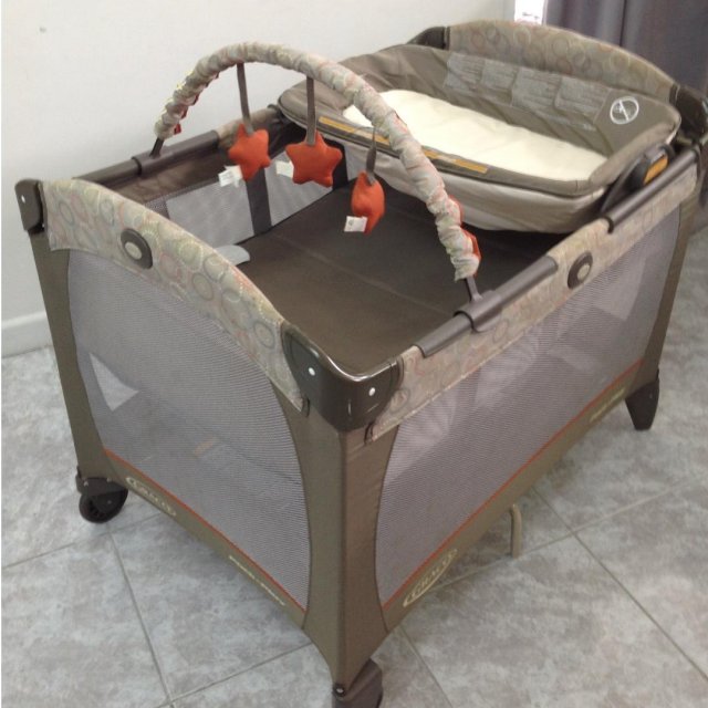 GRACO BRAND BABY PACK PLAYER