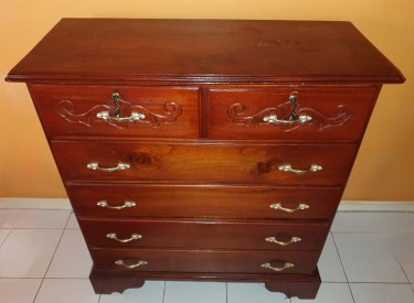 Solid Wood 6 Drawer Chest/Chest Of Drawers $40,000