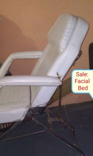 Facial Spa Bed - Used