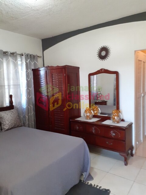Fully Furnished Self-Contained 1 Bedroom Studio