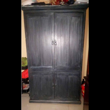 Armoire, Large