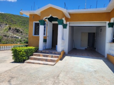 For Rent- 4 Bedroom, 3 Bath House Houses Bay View, Bull Bay