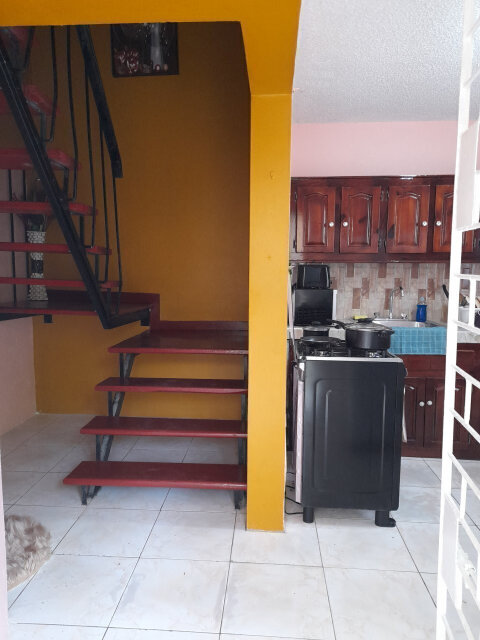 2 Bedroom Townhouse (AirBnB) (Short Term)