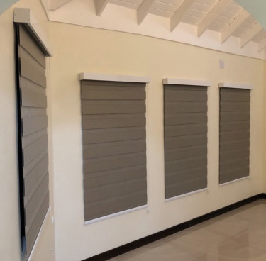 Window Blinds & Awnings For Sale (custom Made) !!!