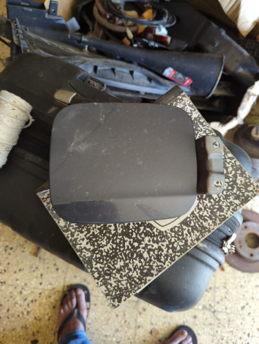 04-08 CL7 Accord Gas Tank Cover