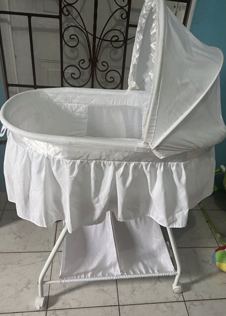 Pre Owned Baby Bassinet