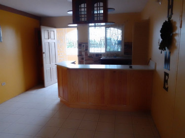 2 Bedrooms Apartment (Gated) For Rent
