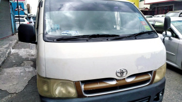2005 Toyota Hiace