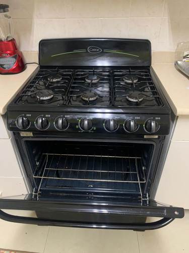 6 Burner Black Stove With Oven + Washing Machine 