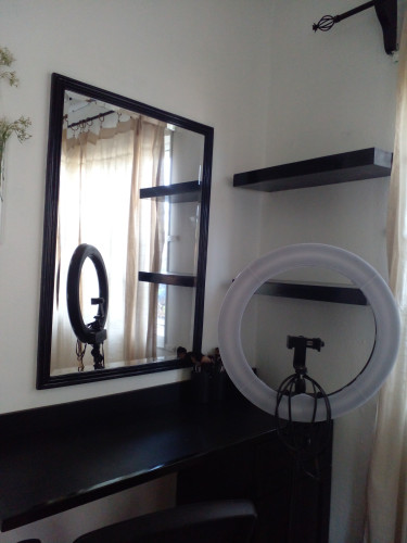 Hairdressing Booth & Makeup Studio 