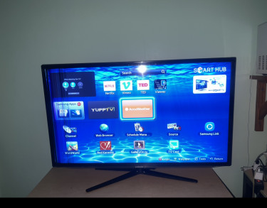 43” Samsung Smart TV LCD 