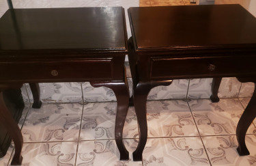 Pair Of Bedside Tables With Queen Anne Cabriole Le