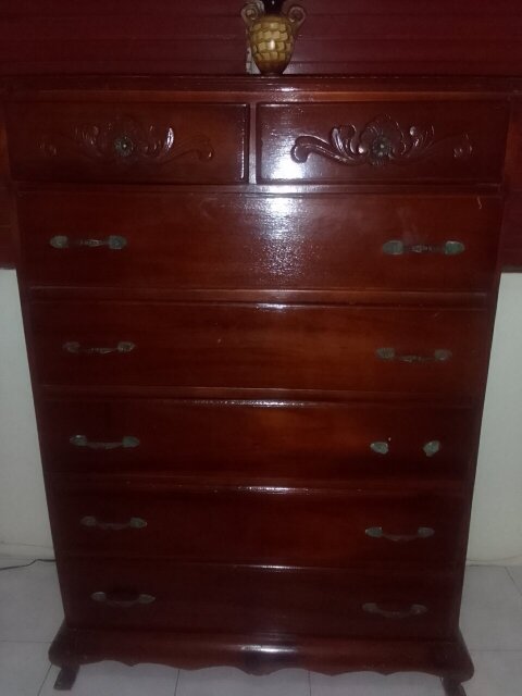 Solid Wood 7 Drawer Chest (Negotiable)