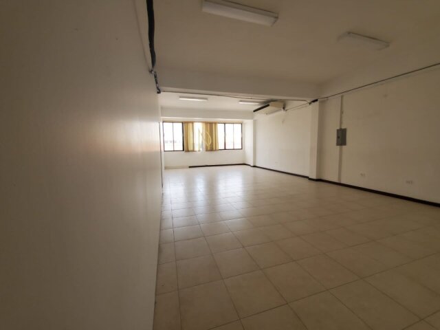 Over 1500SF Commercial Space FOR RENT