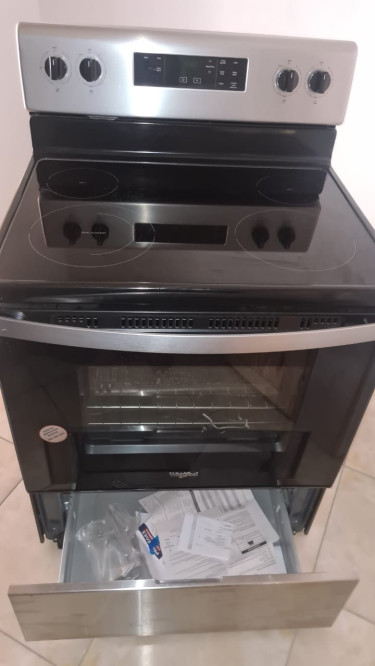 Whirlpool Electric Stove! Never Use Before 