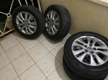 Toyota Voxy Stock Rims  And Tyres 16”
