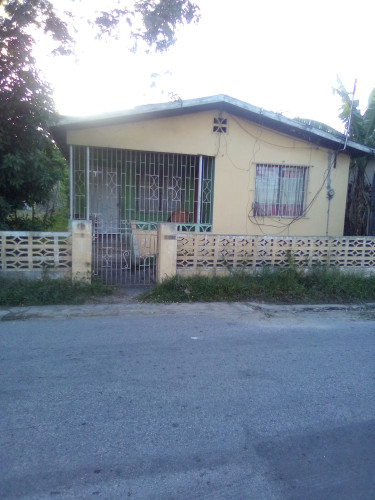  3 Bedroom House With  Land 253.02