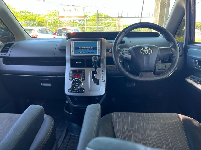 2012 Toyota Voxy Zs