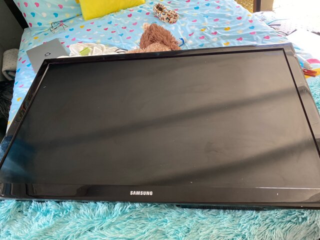 Samsung 45 Inch LCD TV