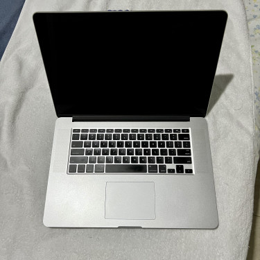 2015 15” MacBook Pro $85