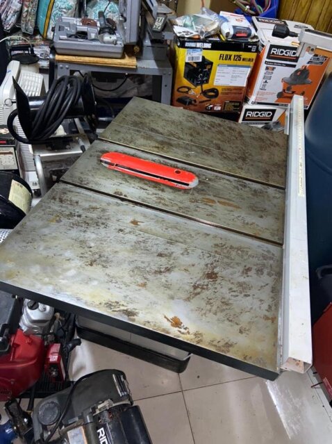 Commercial Delta 10inch Table Saw