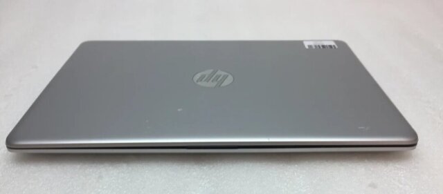 HP 14 Intel Silver 8GB, 500GB Quick & Lightweight