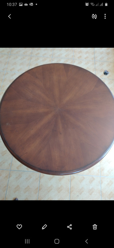 Round Breakfast/Dining Table