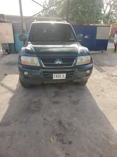 2006 Mitsubishi Pajero