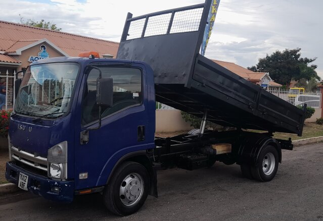 JUST IMPORTED 7.5TON ISUZU TIPPER TRUCK 4MIL.