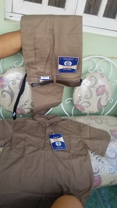 Boys Khaki Uniforms Suit...shirt And Pants For Sal