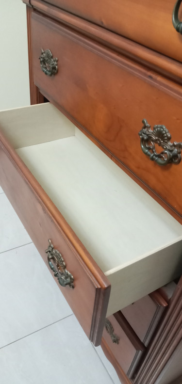 CHEST OF DRAWERS (delivery Available)