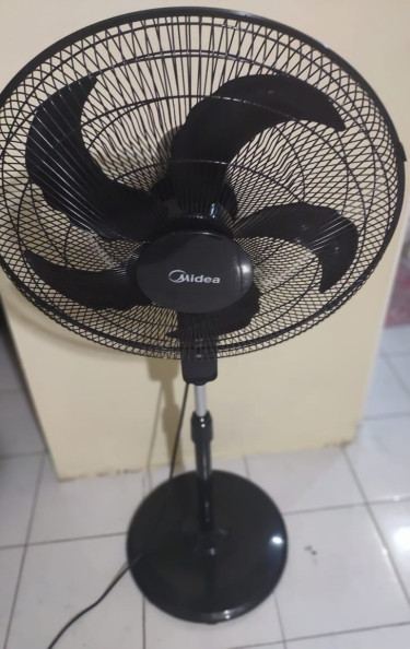 Midea Standing Fan For Sale