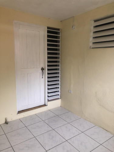 1 Bedroom Self Contained Unit Working Females Only