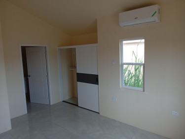 2 Bedroom 1 Bath For Rent In Gated Phoenix Park 5