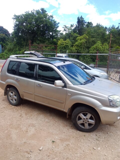 Nissan X Trail