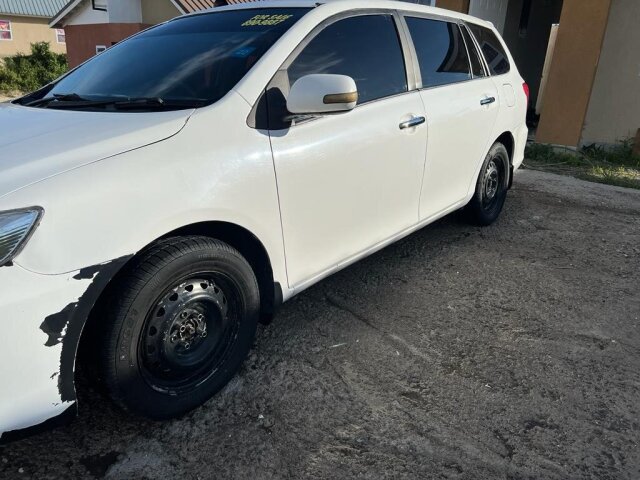 Toyota Corolla (negotiable)