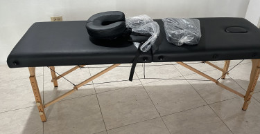 Portable Massage Bed/ Lash Tech Bed