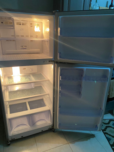 18CuFt Frigidaire Refrigerator 