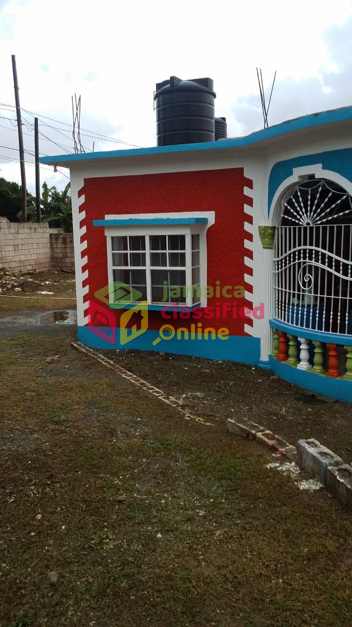 1 Bedroom And Bath For Rent(please Read Descript)