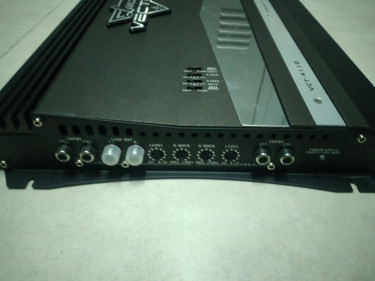 2000 Watt 4 Channel Amplifier 