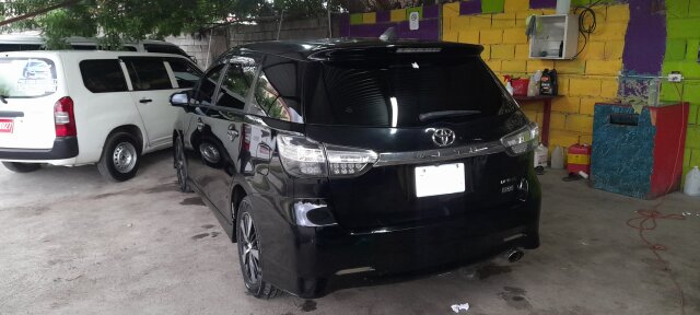 VERY NICE 2012  7 SEATER TOYOTA WISH 1.55M