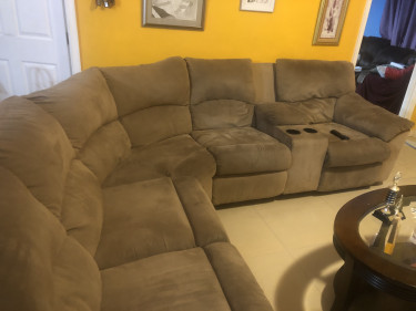 Sectional Reclinable Sofa