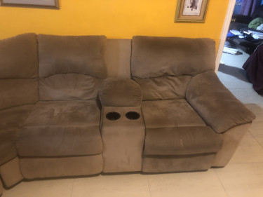 Sectional Reclinable Sofa