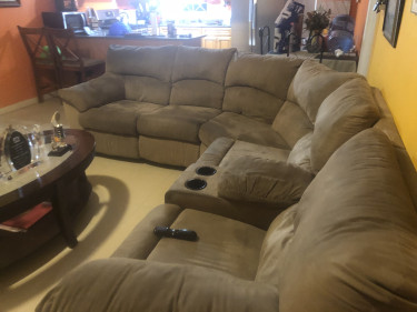 Sectional Reclinable Sofa