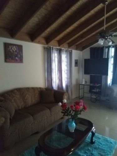 Fully Furnished 3 Bedroom 2.5 Bathroom House 