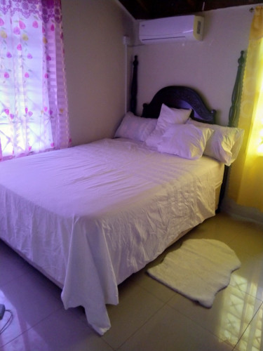 Fully Furnished 3 Bedroom 2.5 Bathroom House 